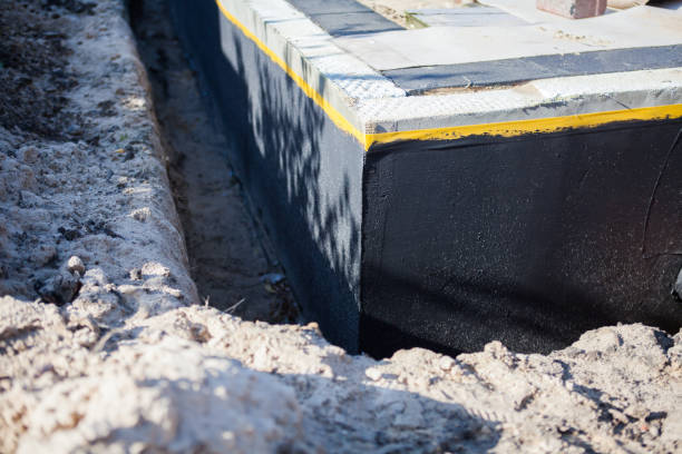 Professional Vapor Barrier Installation technician working in Montgomery, IN